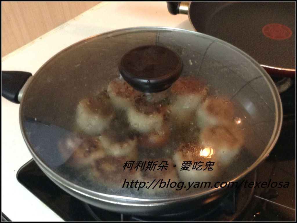 牛绞肉料理。瑞典肉丸Köttbullar的加工步骤