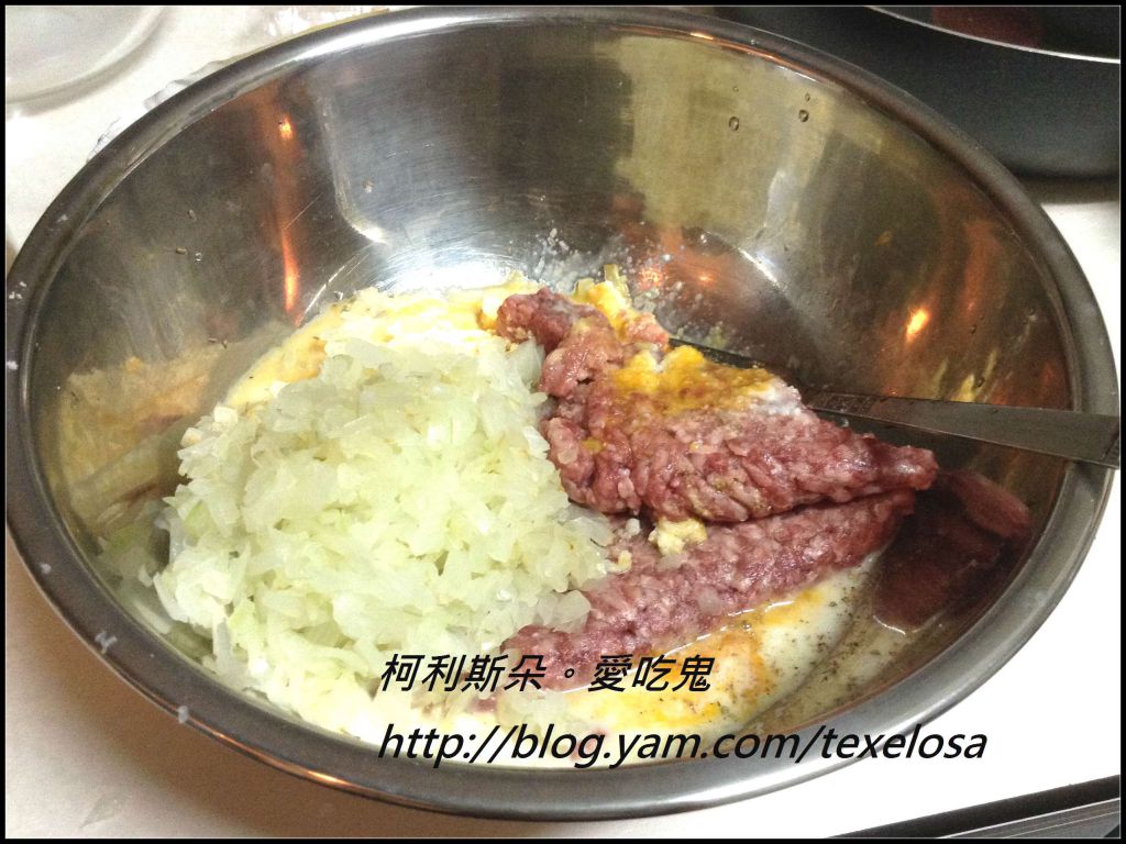 牛绞肉料理。瑞典肉丸Köttbullar的加工步骤