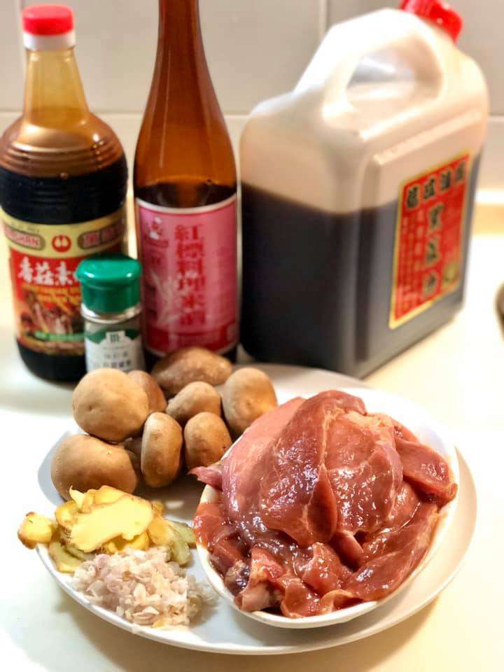 麻油里肌油饭的加工步骤