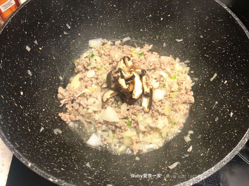 韩式豆腐锅的加工步骤