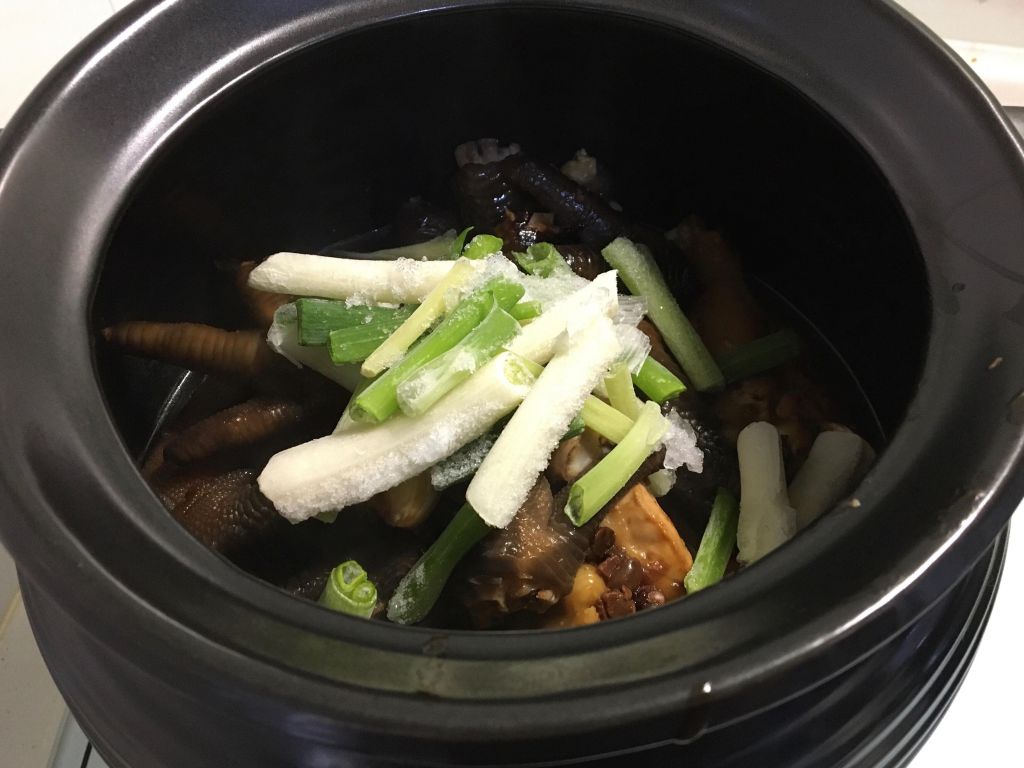 辣豆瓣滷鸡翅鸡爪的加工步骤