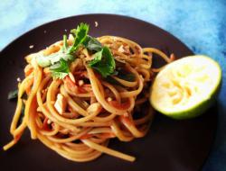 一锅到底泰式酸辣意大利面 One-pan Thai Style Pasta