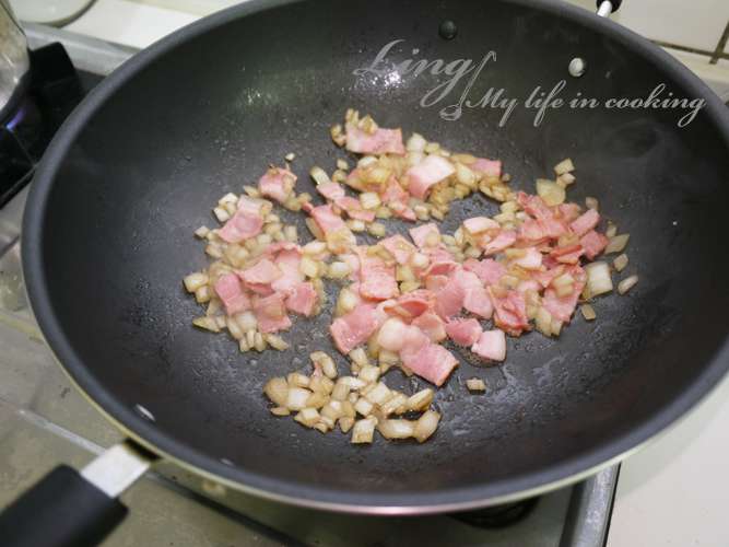 西式♪ 芦笋培根奶油意大利面 Asparagus Bacon cream pasta的加工步骤