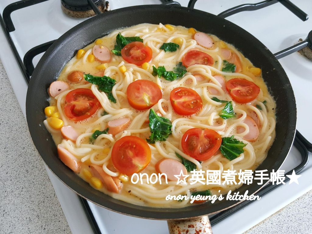 义大利面野菜欧姆蛋
平底锅家常早午餐🍝的加工步骤