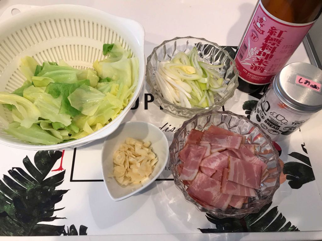 培根🥓高丽菜的加工步骤