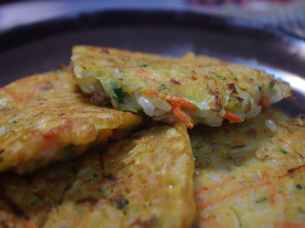 白饭煎饼~剩饭料理的加工步骤