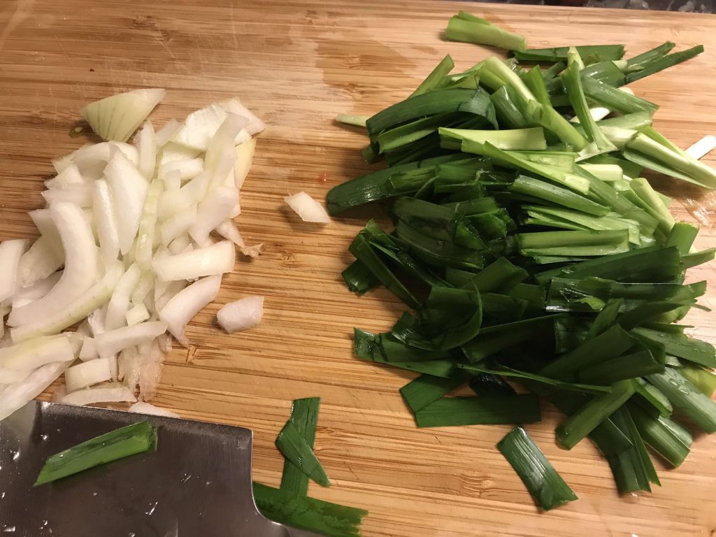 韩式肉片煎饼 (露营OK)的加工步骤