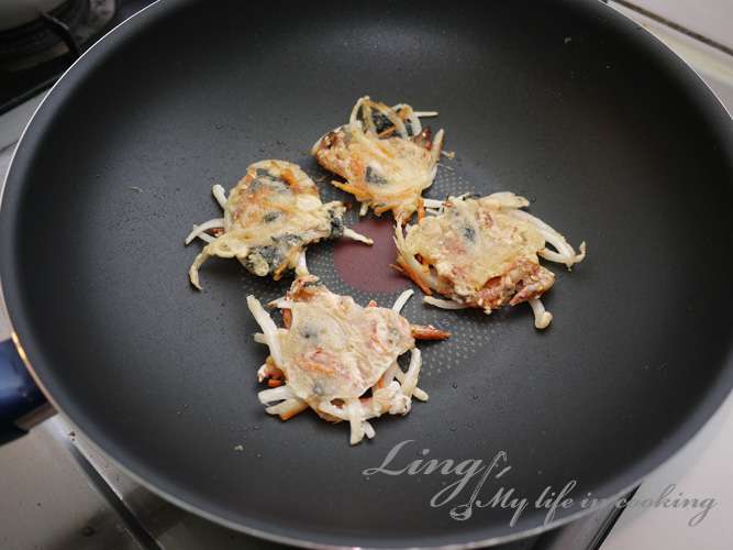 中式♪ 樱花虾海苔煎饼的加工步骤