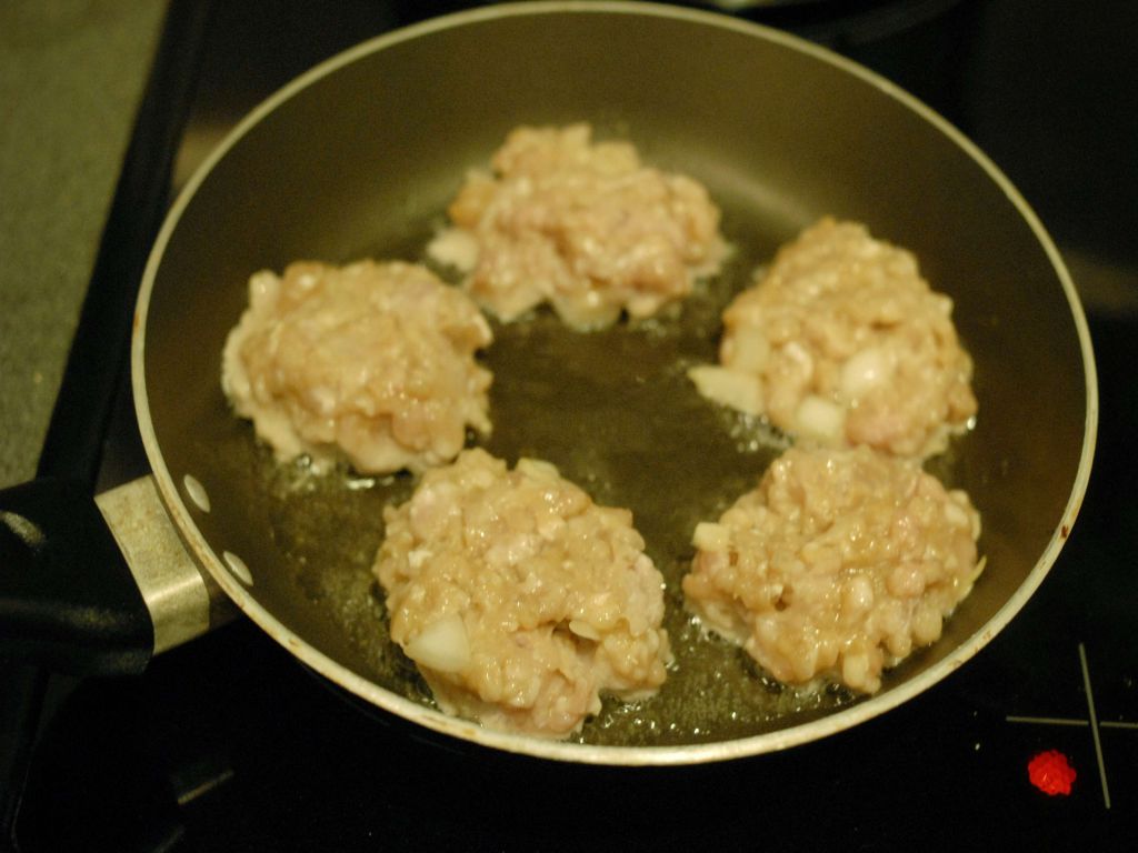 酱油肉饼 【下饭料理】的加工步骤