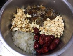 胶原蛋白甜汤（皂角米、桃胶、雪燕）～素食