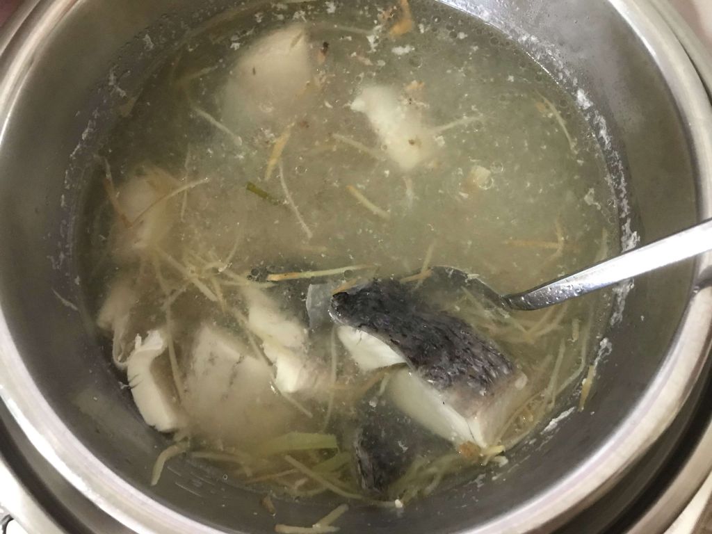 鲈鱼汤 🍲的加工步骤