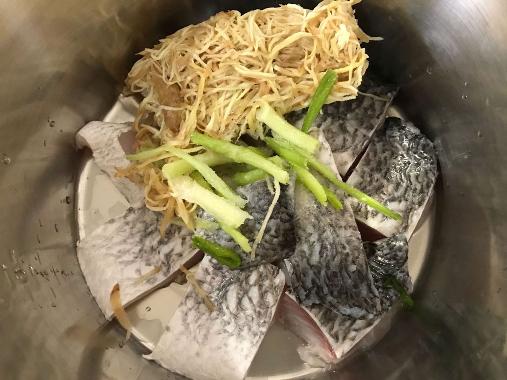 鲈鱼汤 🍲的加工步骤