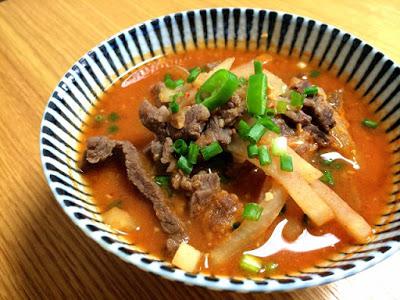 牛肉大酱汤 소고기된장찌개的加工步骤