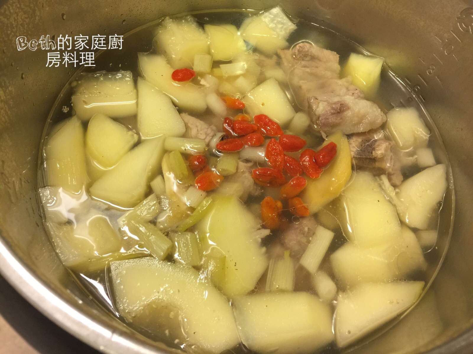 青木瓜排骨汤，电锅料理的加工步骤