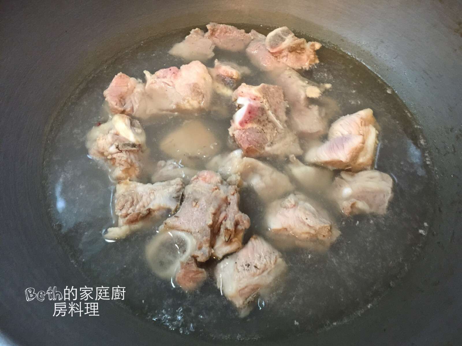 青木瓜排骨汤，电锅料理的加工步骤