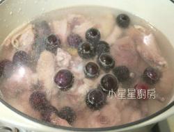 新鲜葡萄鸡汤