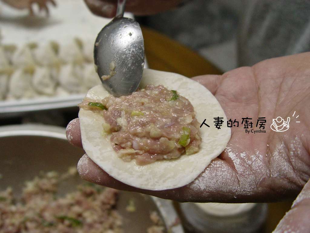 不脱水的高丽菜水饺的加工步骤