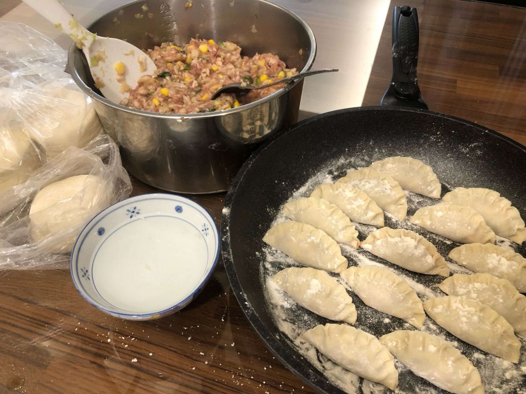 高丽菜玉米水饺🥟的加工步骤