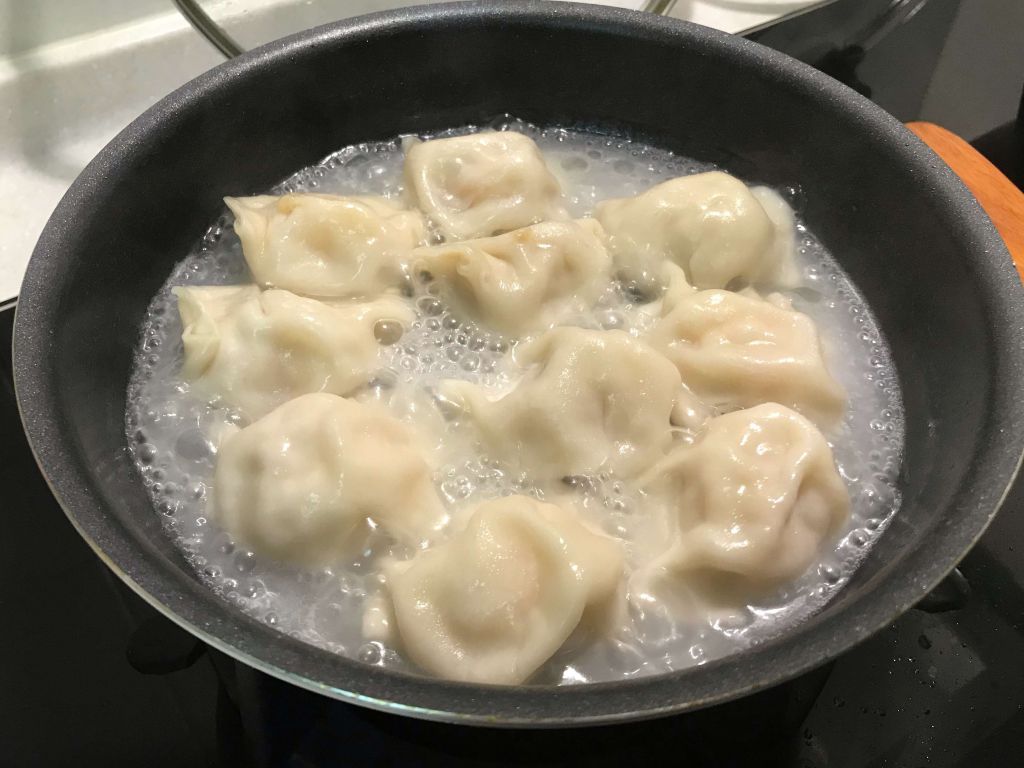 不沾锅煎水饺的加工步骤