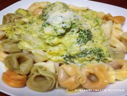 酪梨酱意大利小圆饺 Tortellini with Avocado Cream Sauce