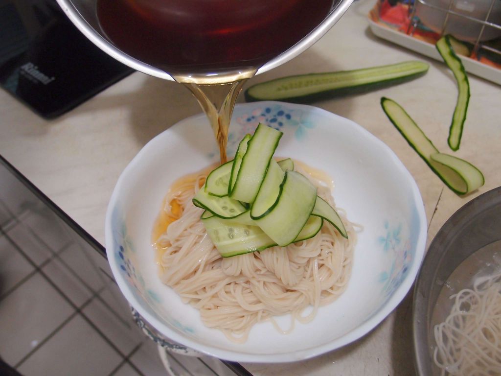 ♥我的手作料理♥柴鱼黄瓜冷面【饮食革命】的加工步骤