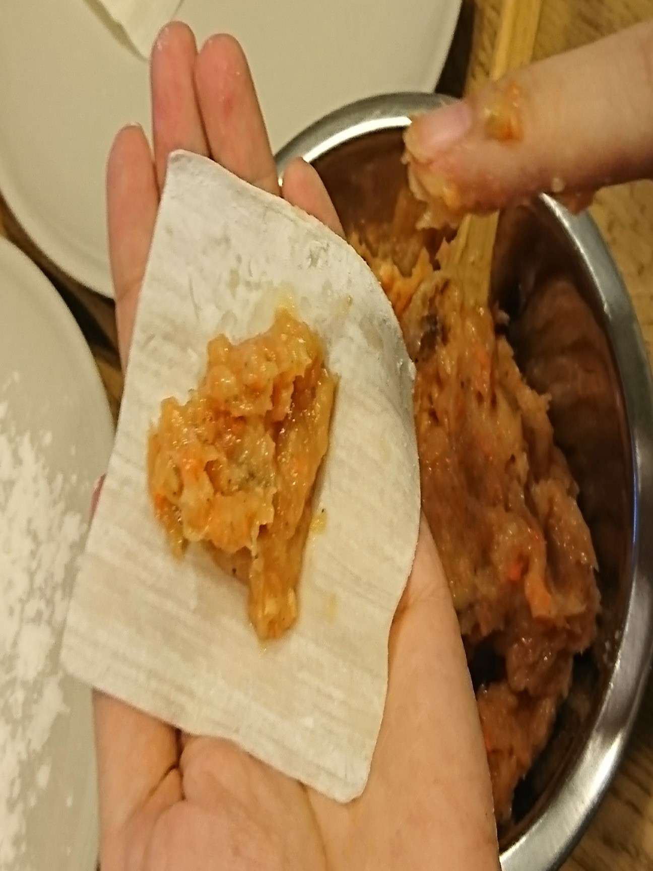 宝宝馄饨（双馅口味）的加工步骤