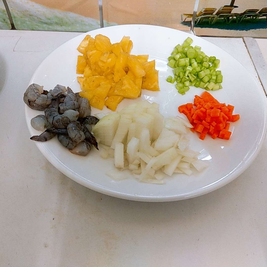 夏威夷炒饭的加工步骤