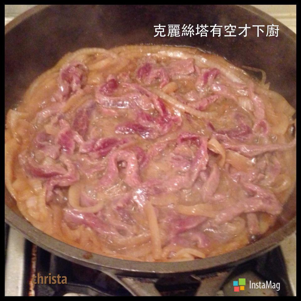 牛肉盖饭。by克莉丝塔的加工步骤