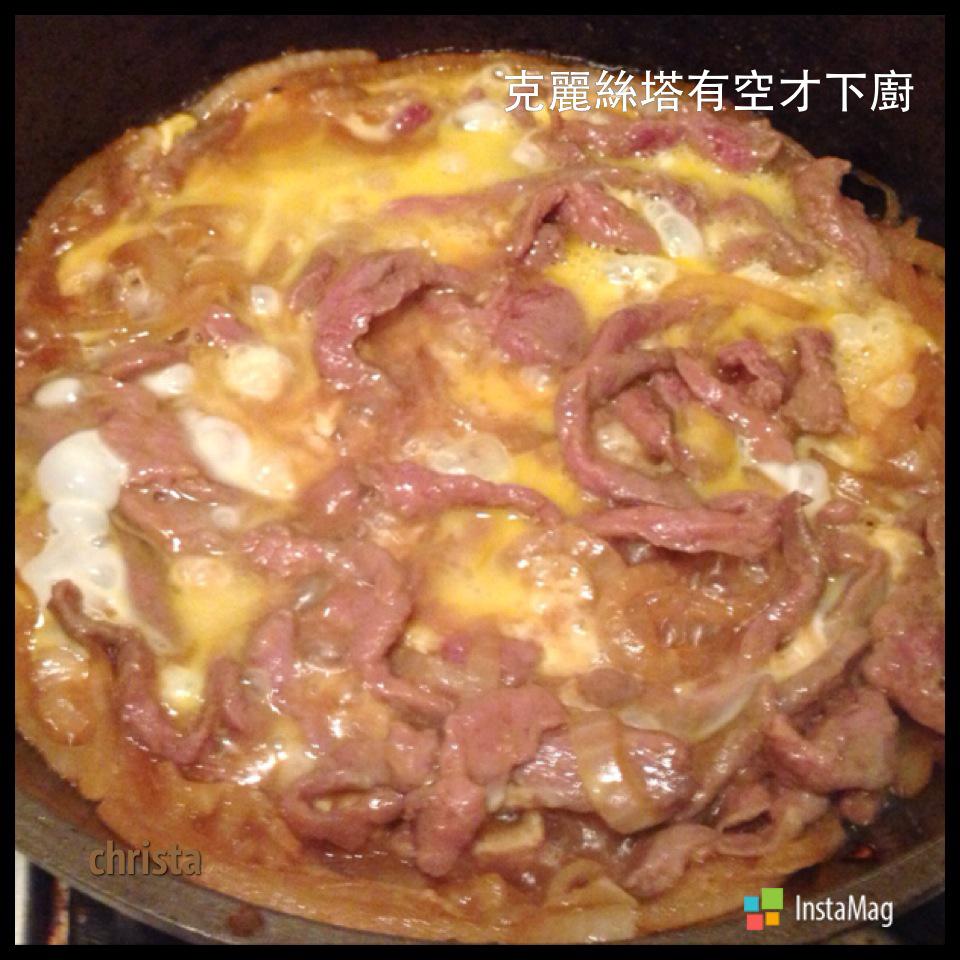 牛肉盖饭。by克莉丝塔的加工步骤