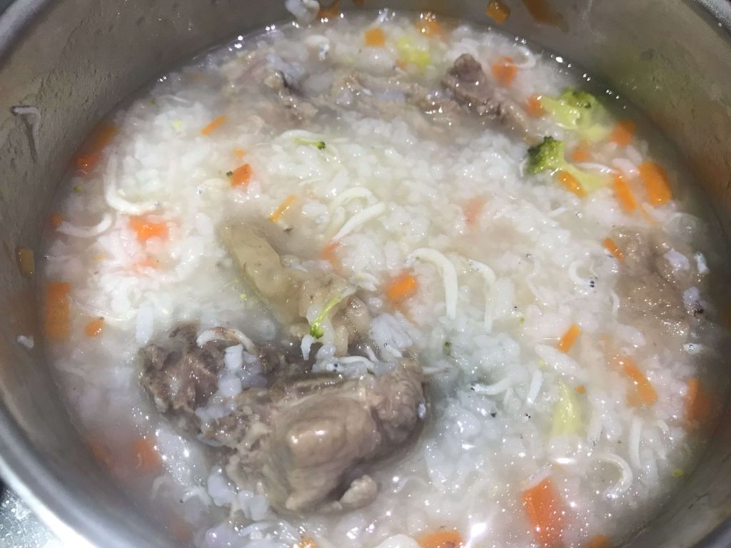 👩🏻‍🍳吻仔鱼排骨粥-宝宝粥的加工步骤