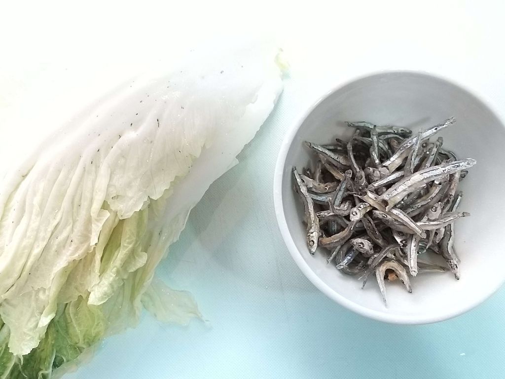 20分钟【大白菜丁香鱼清爽咸粥】的加工步骤