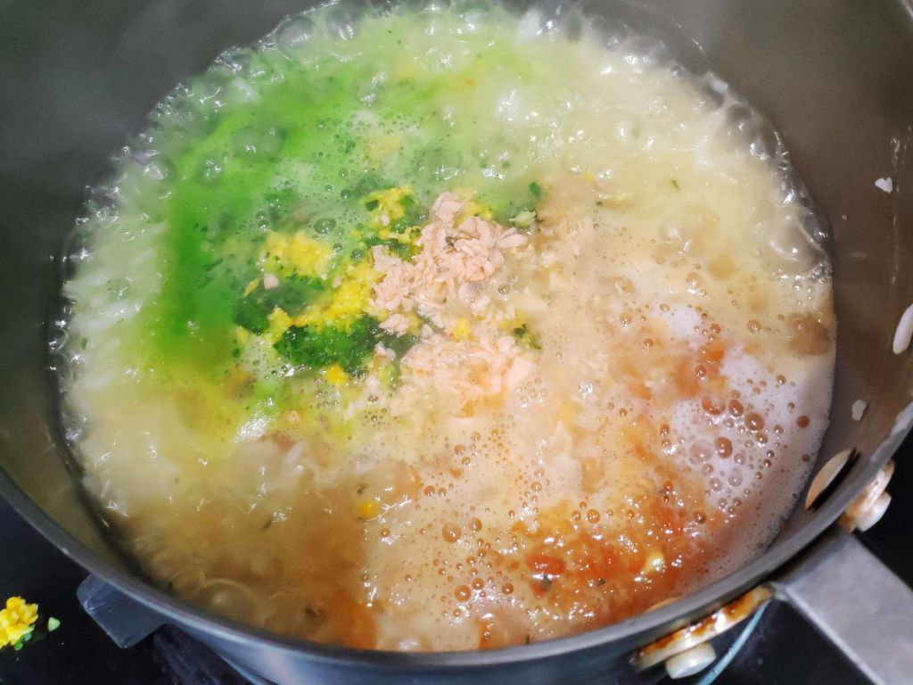 🌈彩虹鲑鱼饱饱粥🌈的加工步骤