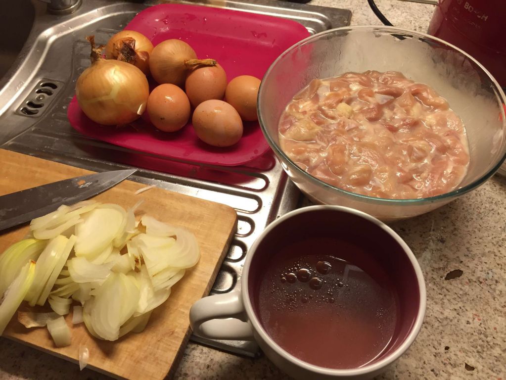 鸡肉亲子丼的加工步骤