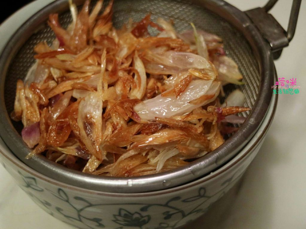 樱花虾油饭【年菜料理】的加工步骤