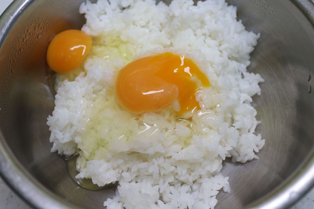 毛豆火腿黄金炒饭(家常好滋味)的加工步骤