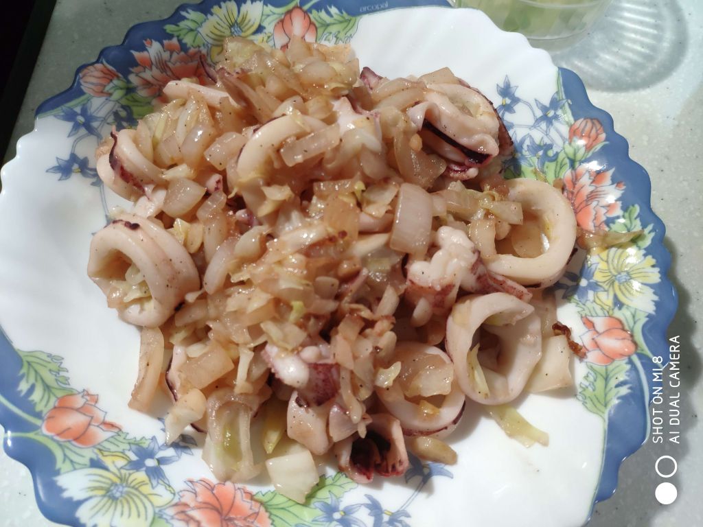 菜多多小管炒饭(高丽菜、洋葱)的加工步骤