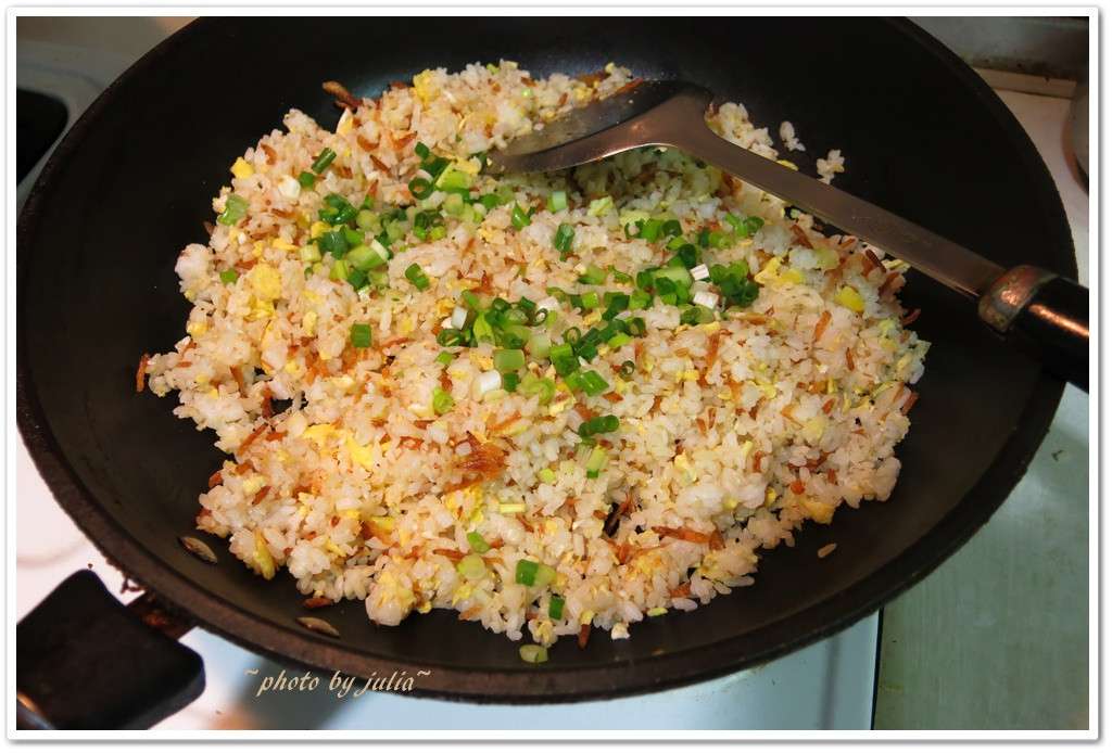 [樱花虾炒饭]炒饭好吃关键的加工步骤