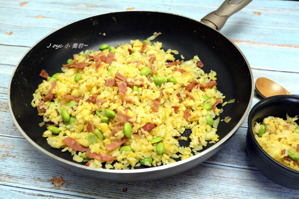 毛豆火腿黄金炒饭(家常好滋味)的加工步骤