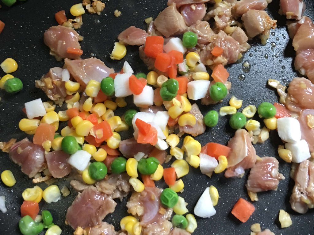 三杯鸡炒饭😋的加工步骤