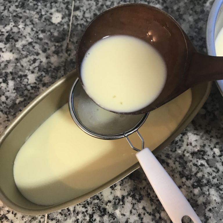 焦糖炼乳布丁Leche Flan的加工步骤