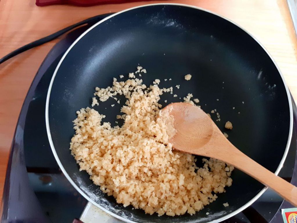 古早味甜烧饼 (糖鼓酥饼）的加工步骤