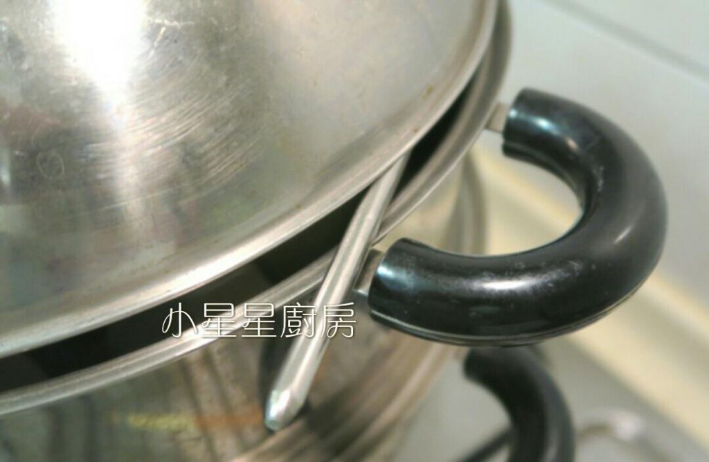 鲜奶馒头(水波炉PK蒸笼)的加工步骤