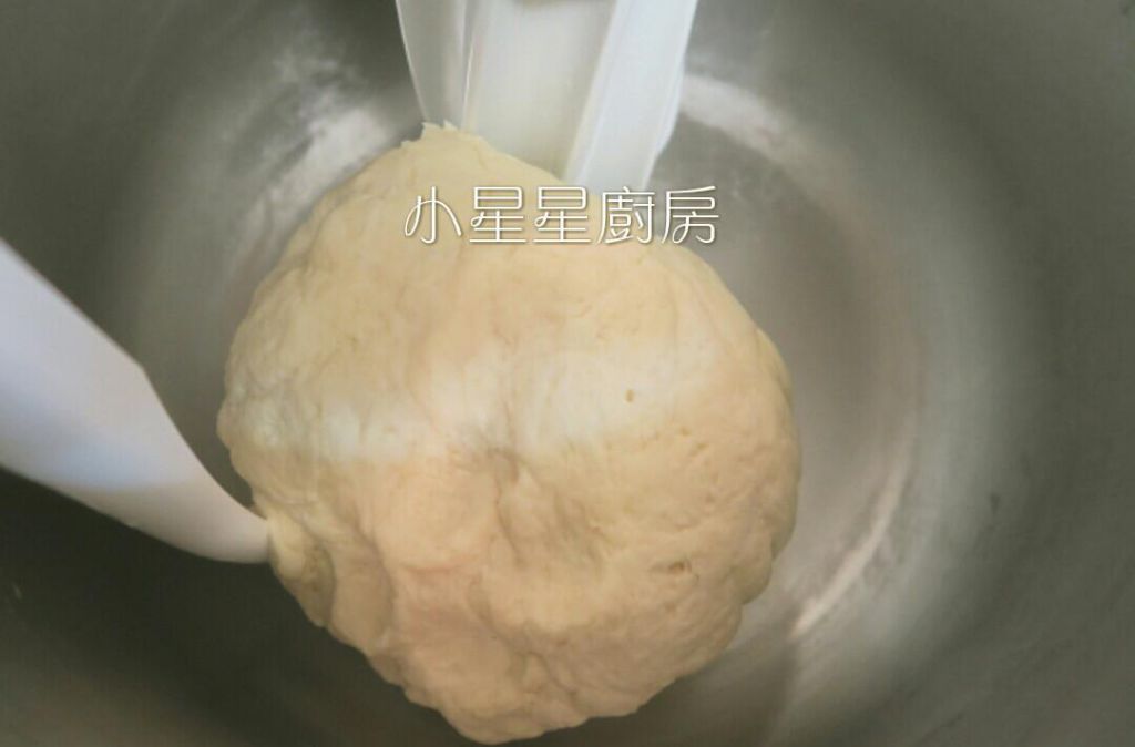 鲜奶馒头(水波炉PK蒸笼)的加工步骤