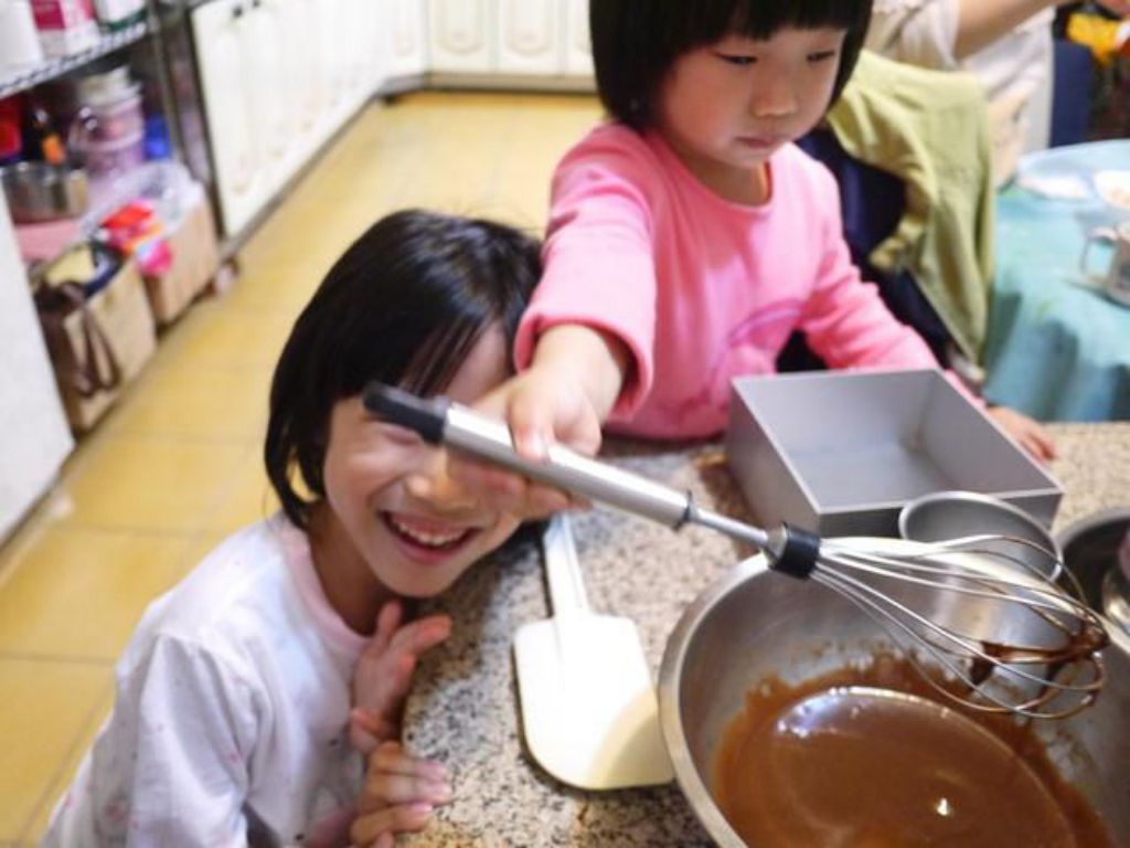 香浓巧克力戚风蛋糕食谱的加工步骤