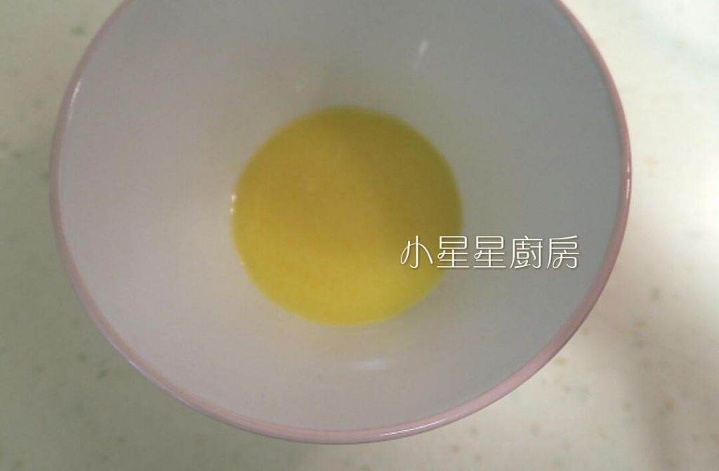 【免烤箱】芒果生乳酪蛋糕的加工步骤