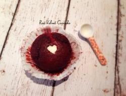 红丝绒杯子蛋糕 Red Velvet Cupcake with Whipped Cream Filling