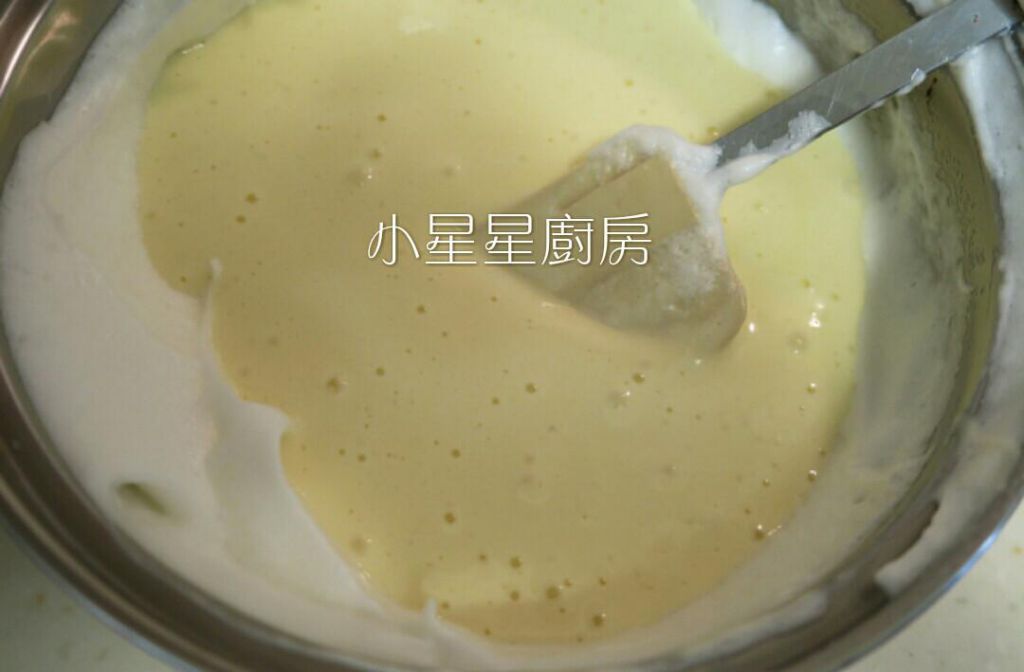 卡士达酱蛋糕卷的加工步骤