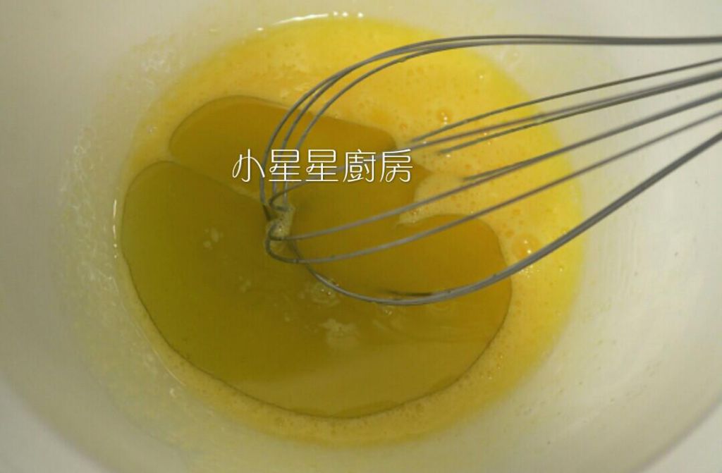 卡士达酱蛋糕卷的加工步骤