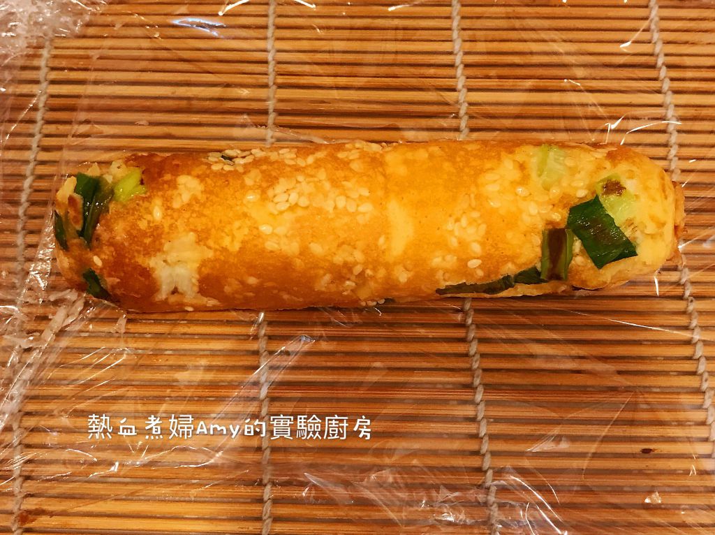 （用玉子烧锅做）香葱肉松蛋糕卷的加工步骤