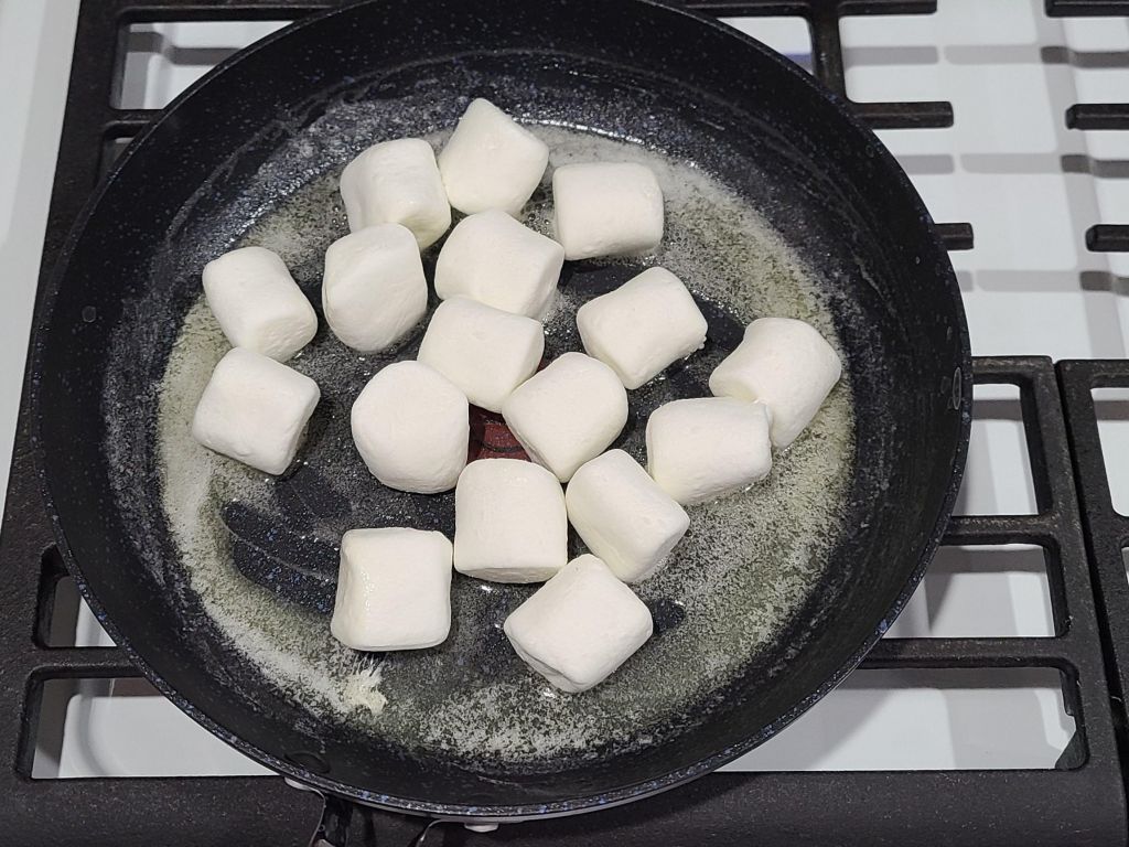 蓝莓雪Q饼的加工步骤